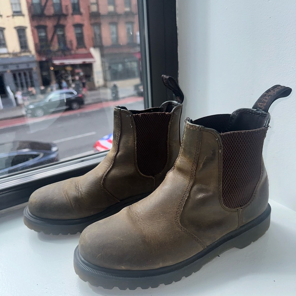 Brown Doc Martens Chelsea Boots - Women’s 8 or Men’s 6.5